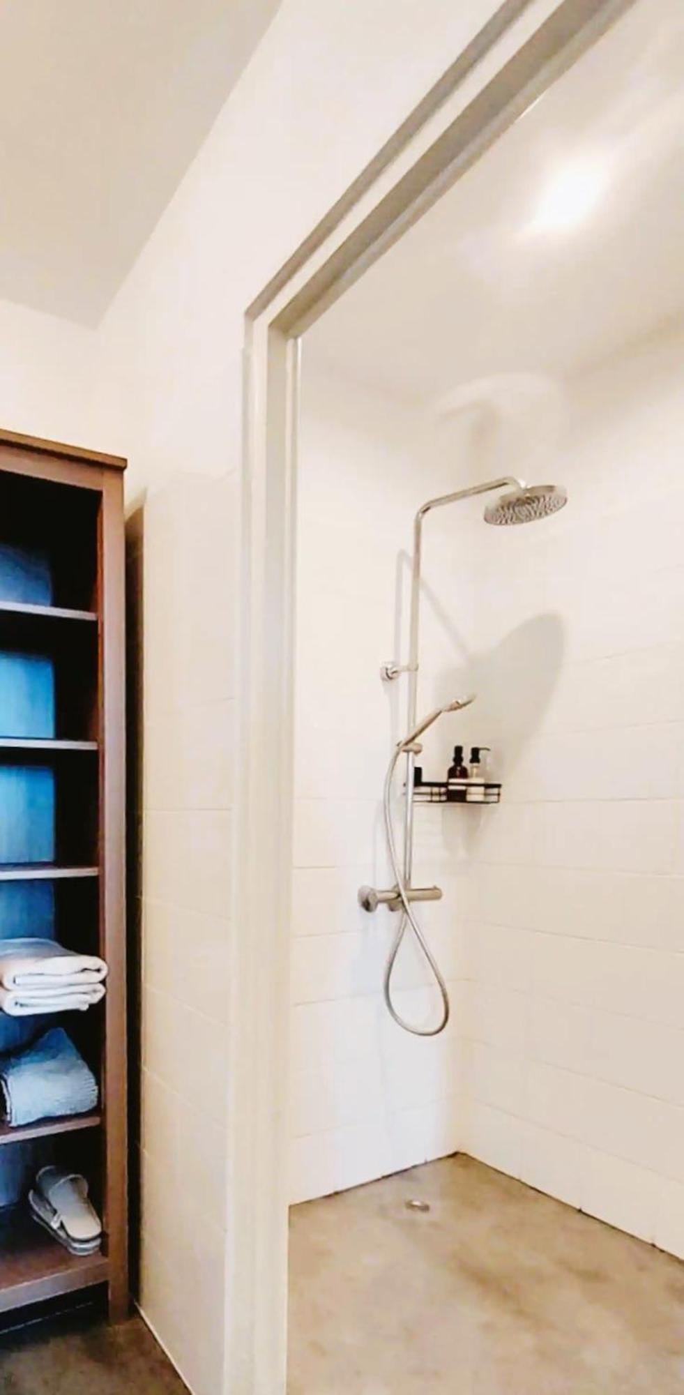 L'Appartement De L'Arche Châteauneuf-de-Gadagne Esterno foto
