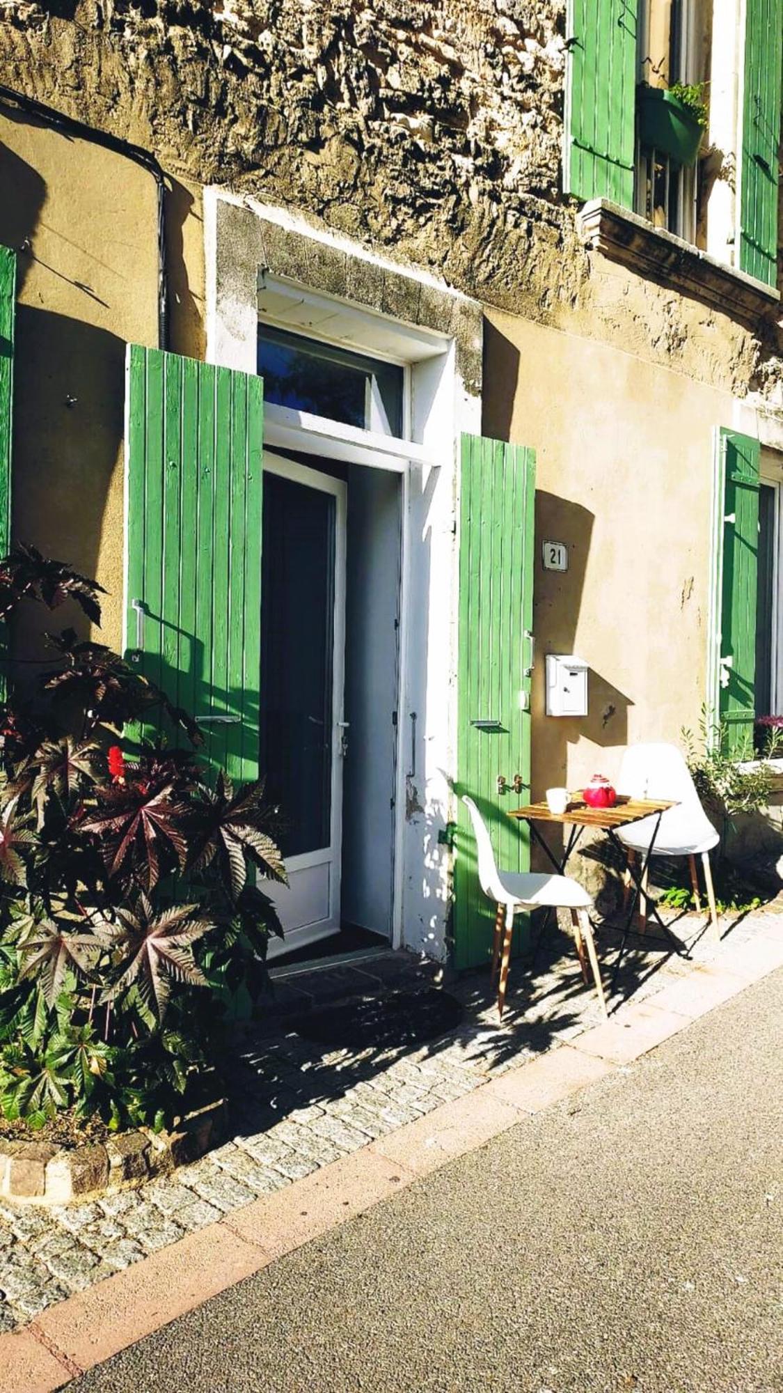 L'Appartement De L'Arche Châteauneuf-de-Gadagne Esterno foto